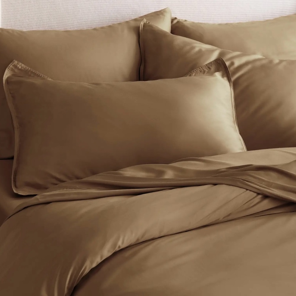 NWT Quince King/ Cal King Bamboo Duvet & Sham Set